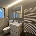 דירה Near Slopes 2 Bedrooms With Balcony סאס פה