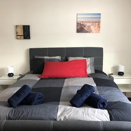 Apartman Near Slopes 2 Bedrooms With Balcony *