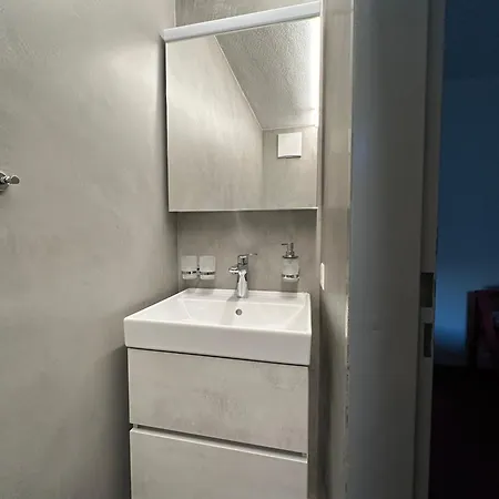 公寓 Near Slopes 2 Bedrooms With Balcony